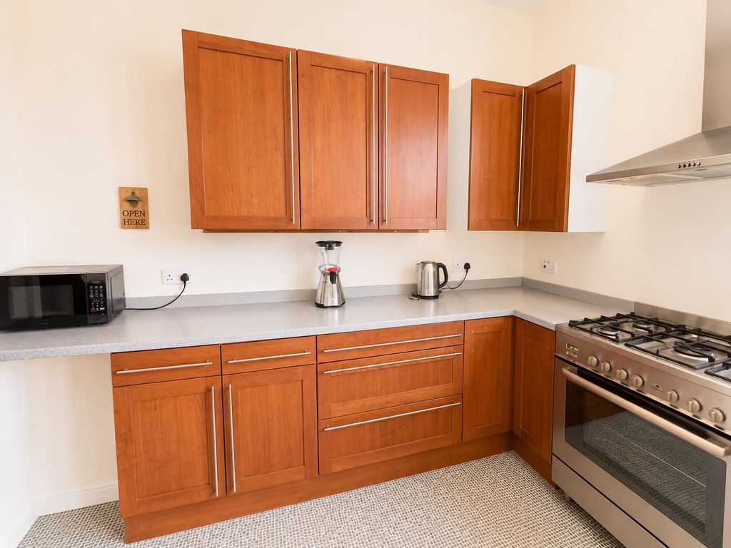 Property photo 3 of 13 Kitchen