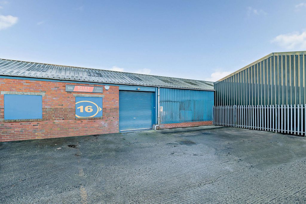 Property photo 2 of 6