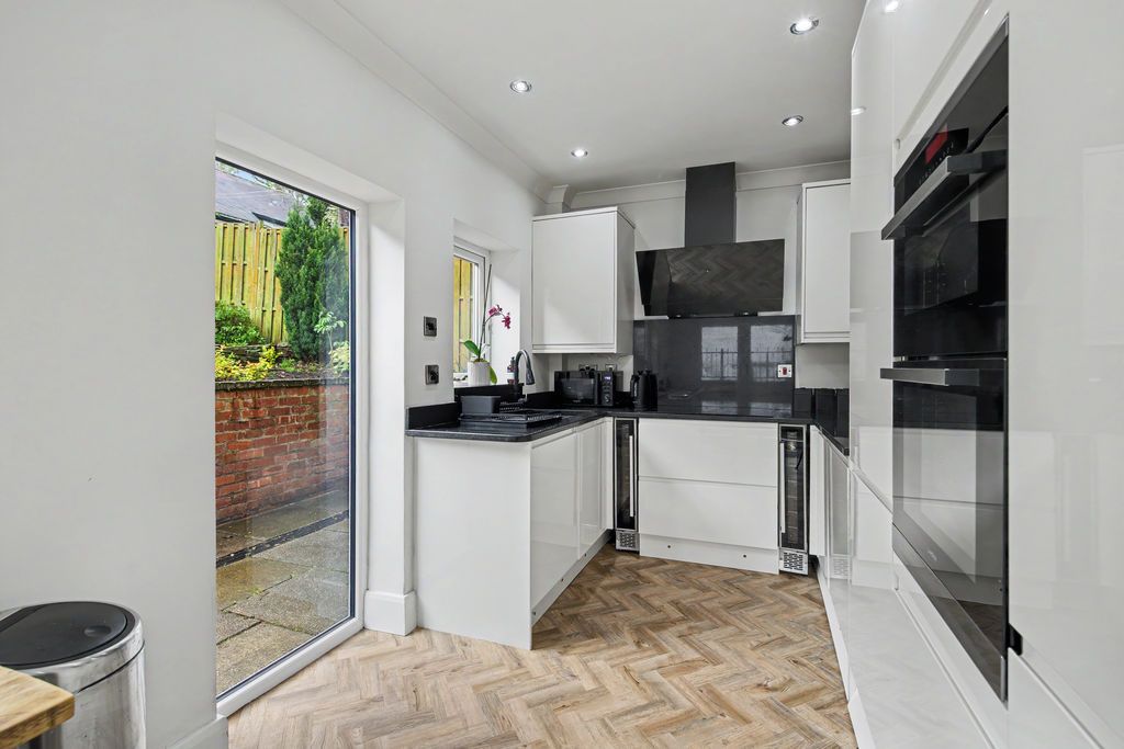 Property photo 2 of 26 Kitchen Diner