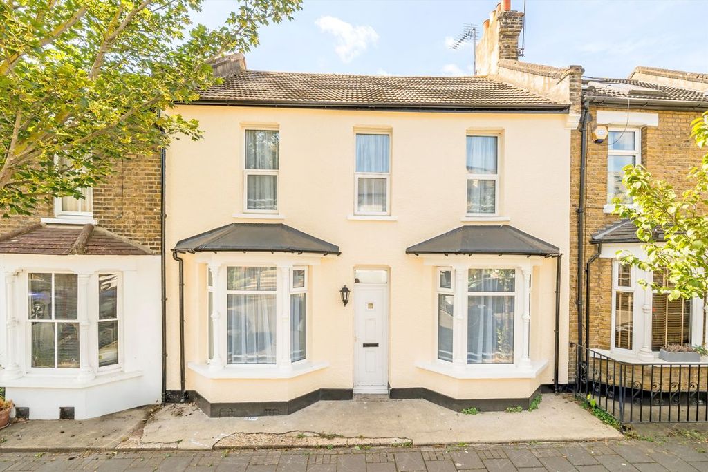 Property photo 1 of 9