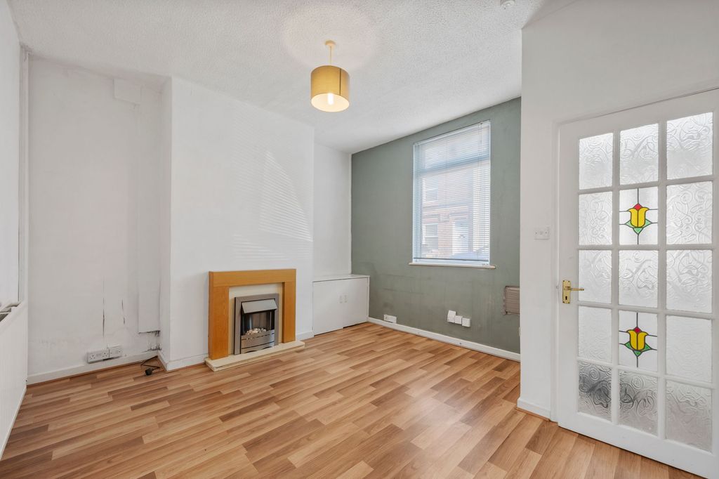 Property photo 2 of 18