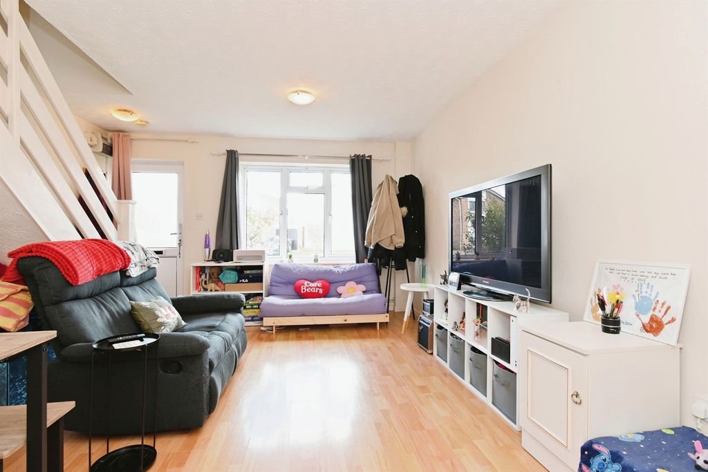 Property photo 3 of 14