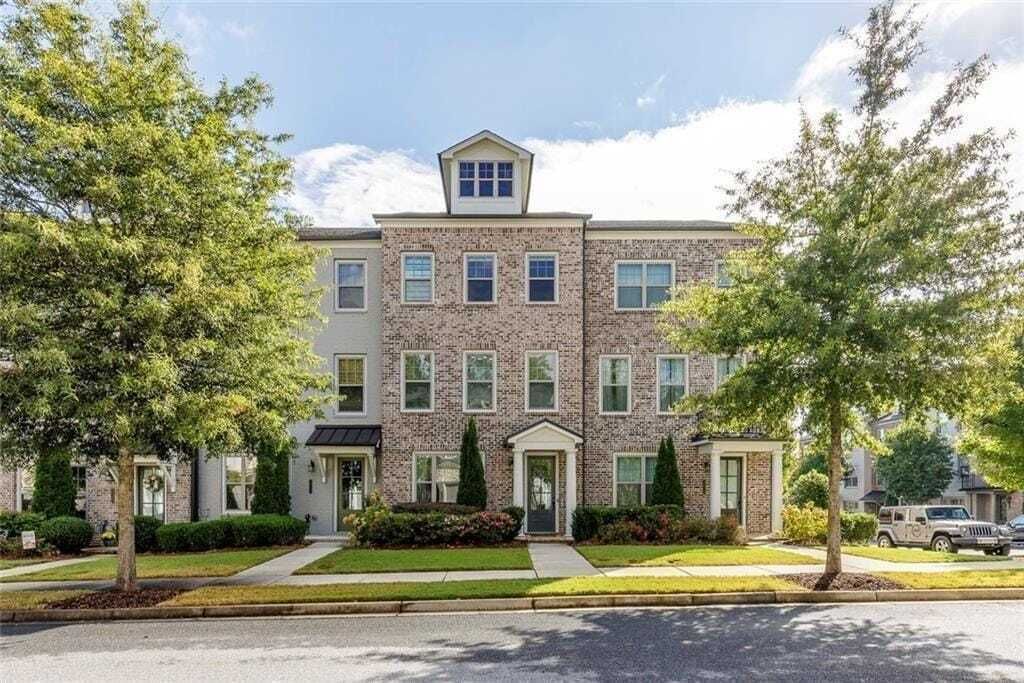 Property photo 1 of 31