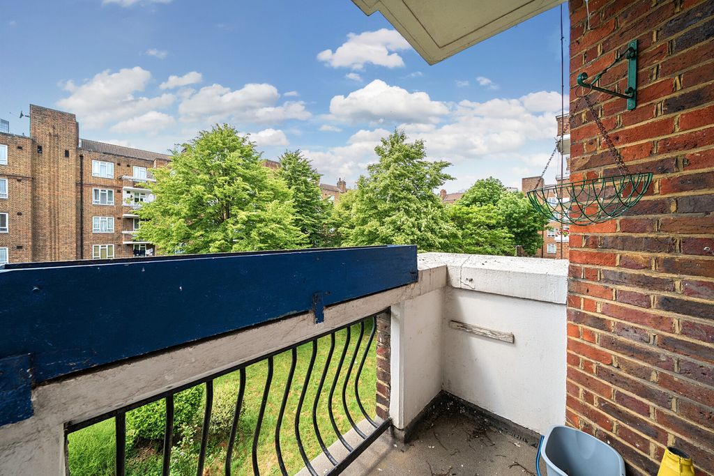 Property photo 3 of 14 1465353-9-6A0c5Ac...