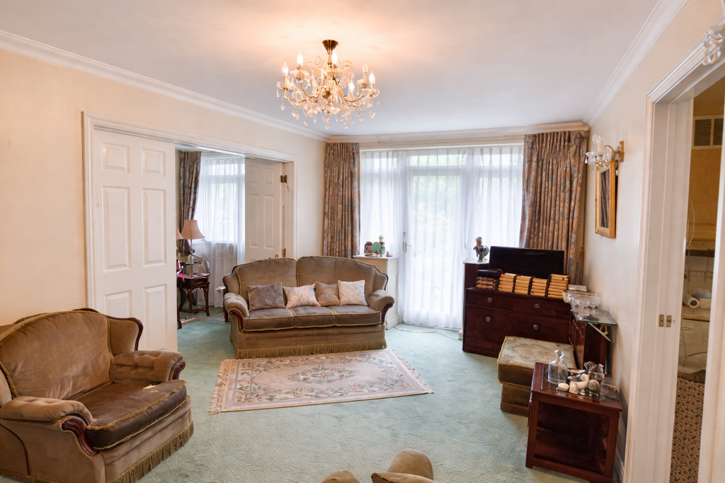 Property photo 2 of 11 Gallery