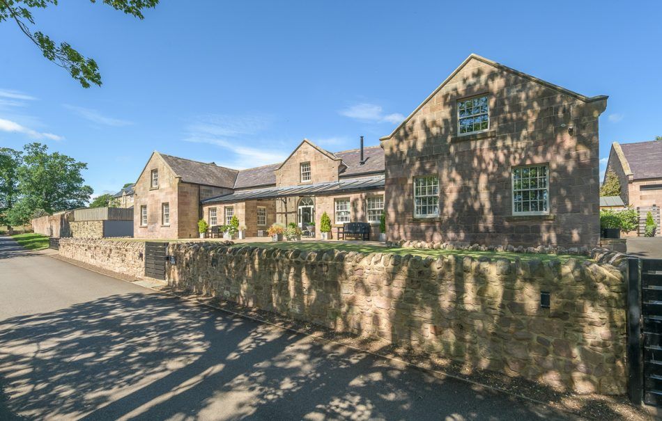 Property photo 2 of 60