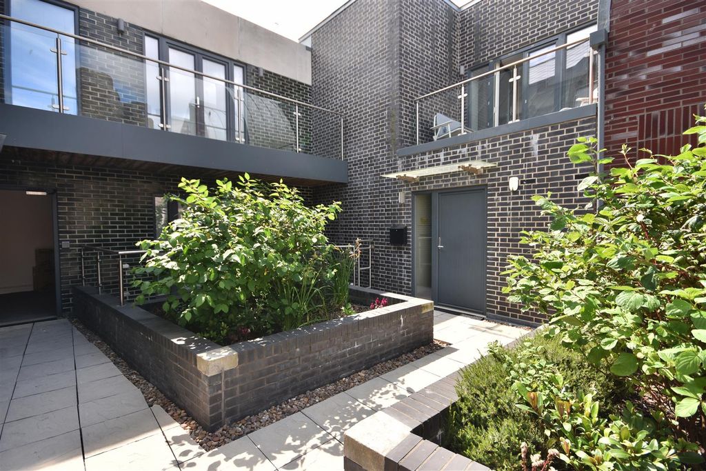 Property photo 2 of 16 4.Jpg