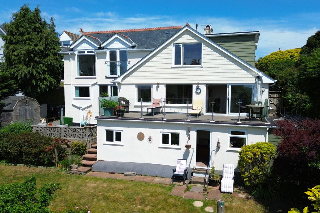 Property photo 1 of 40