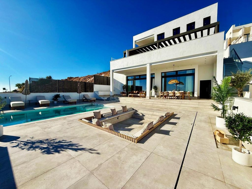 Property photo 3 of 71