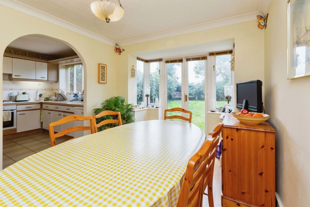 Property photo 3 of 17