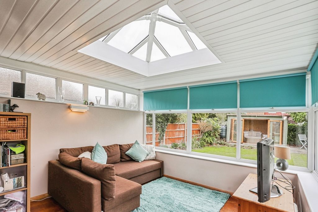 Property photo 1 of 18 Conservatory