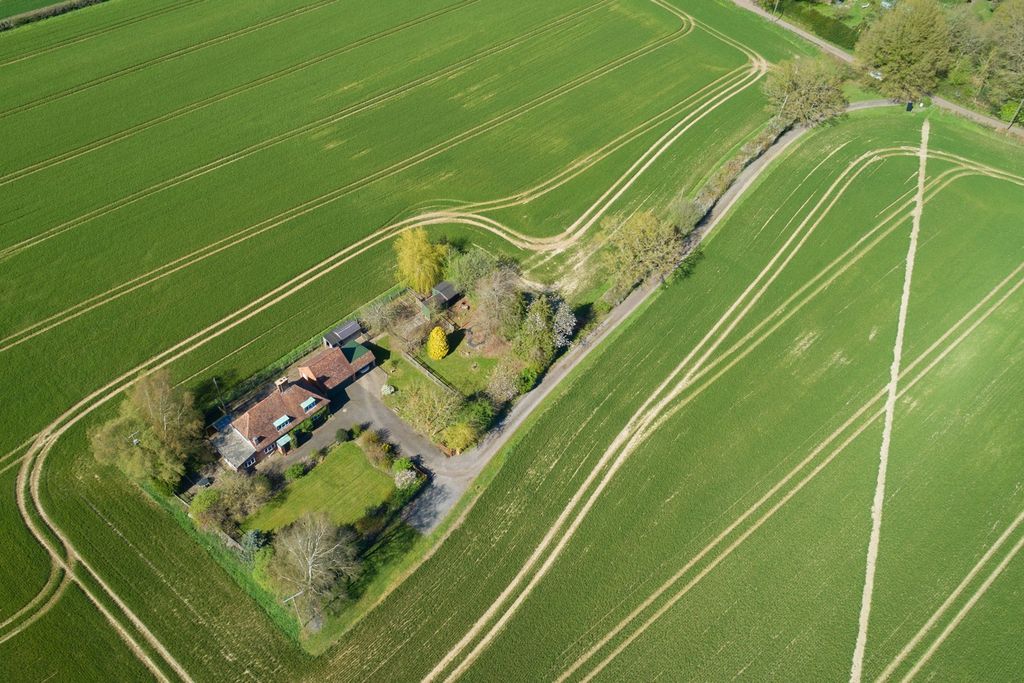 Property photo 2 of 38 4962036