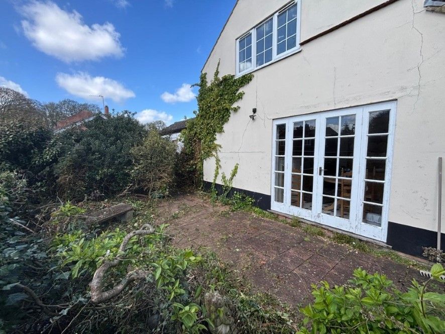 Property photo 3 of 11