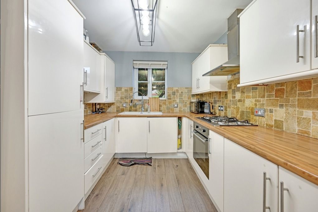 Property photo 3 of 9 Gallery