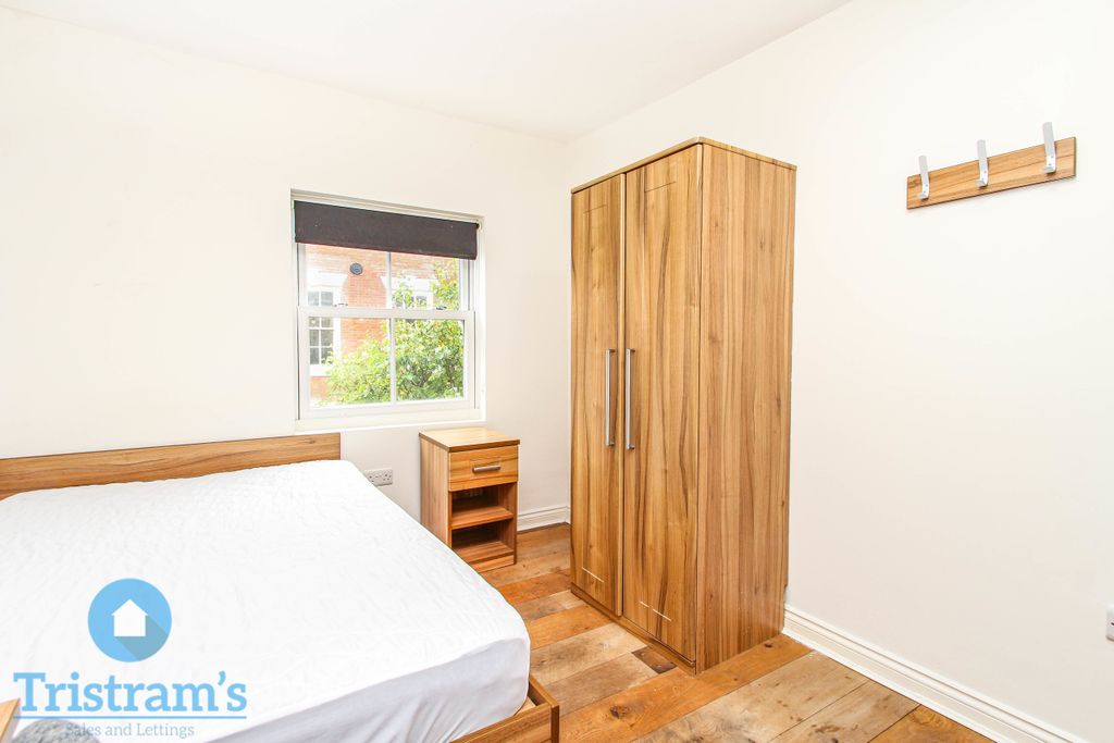 Property photo 3 of 7 Img_3274