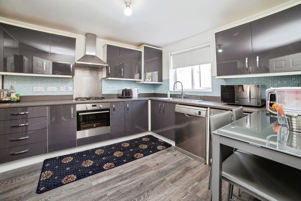 Property photo 2 of 20 Pbox-Img.Jpg