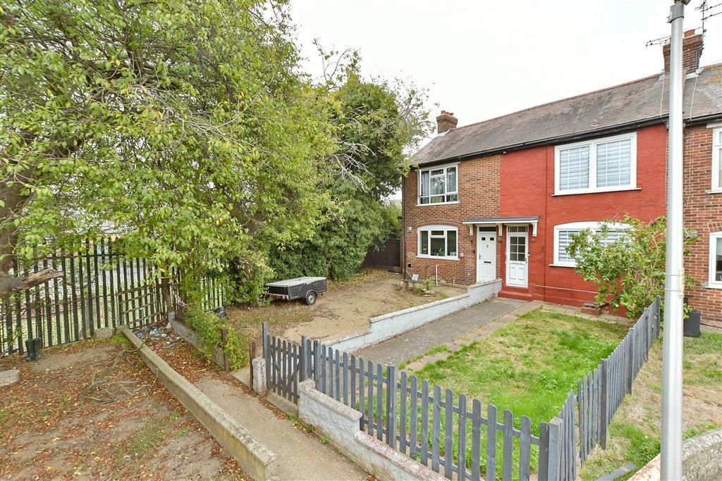 Property photo 1 of 7 External Feature