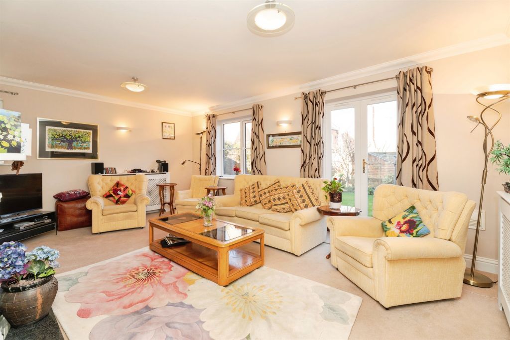 Property photo 3 of 17