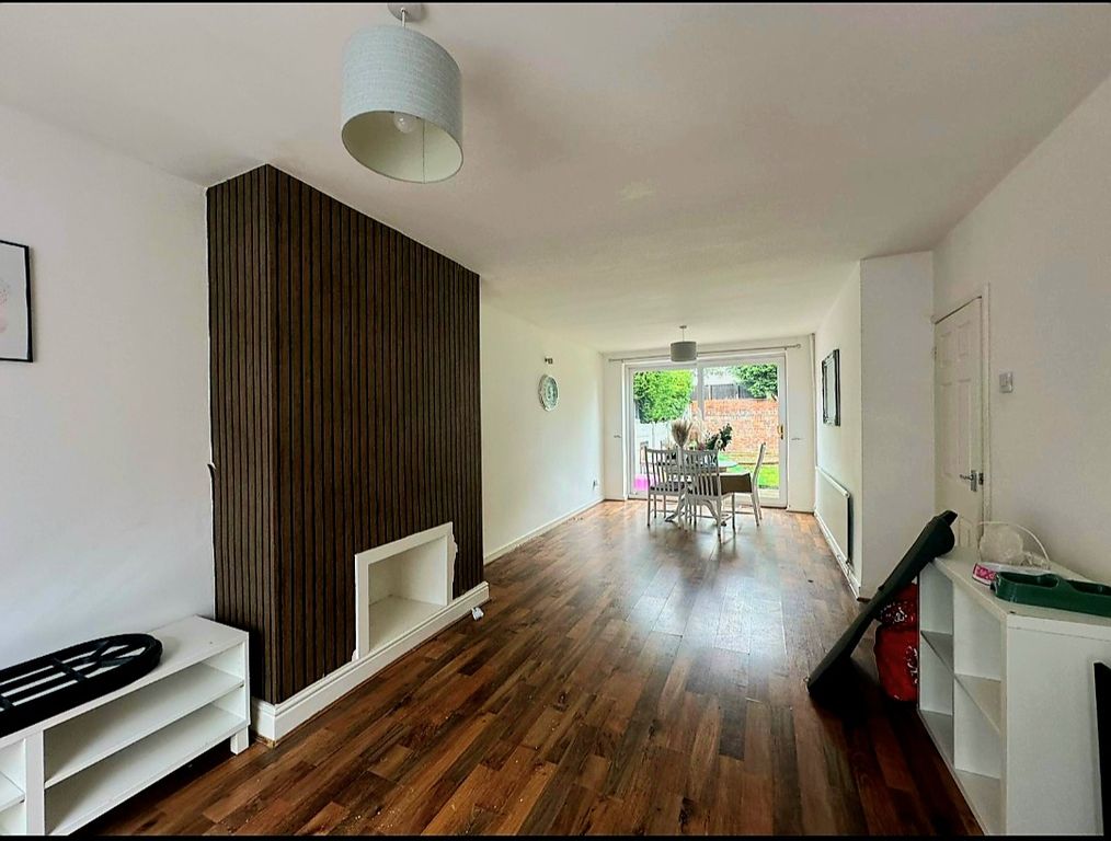 Property photo 2 of 11 Photo 2