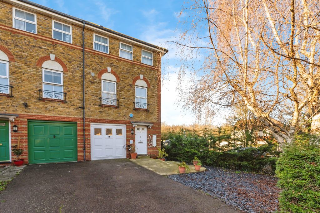 Property photo 2 of 20 The Property