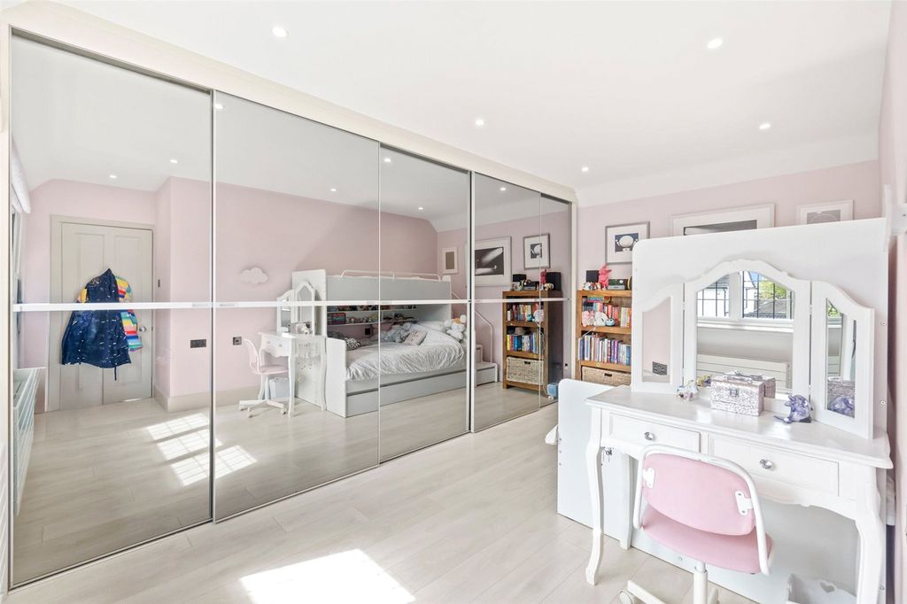 Additional image 13 of 5 bed detached house for saleCourtlands Avenue, Hampton TW12