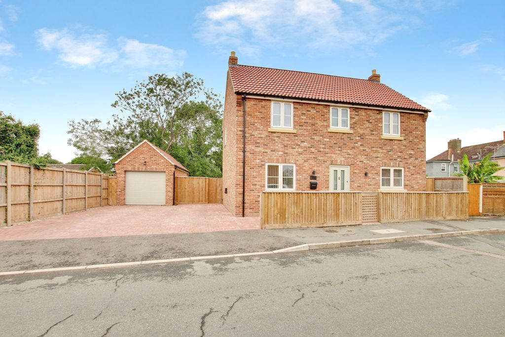 Property photo 1 of 19