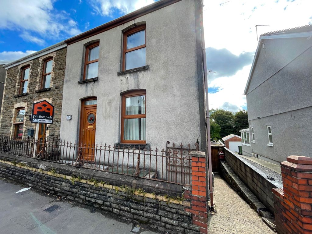 Property photo 2 of 14