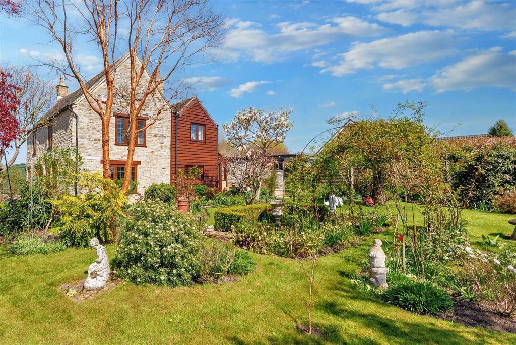 Property photo 1 of 31 Image