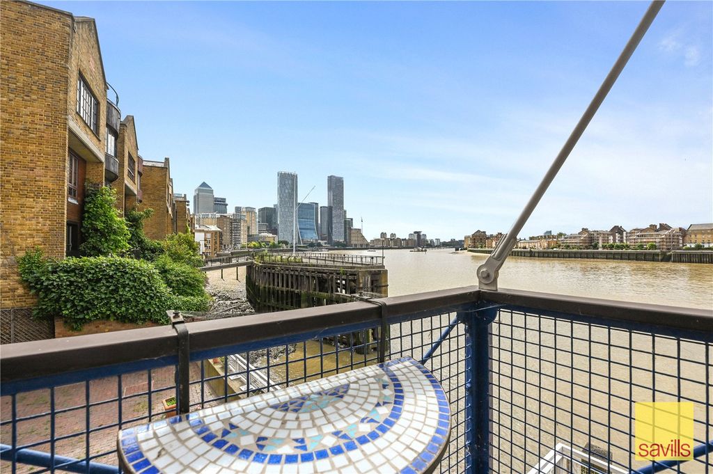 Property photo 2 of 14 Balcony