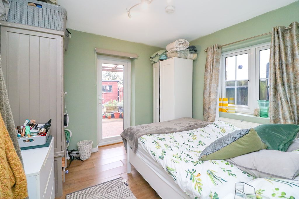 Property photo 2 of 5