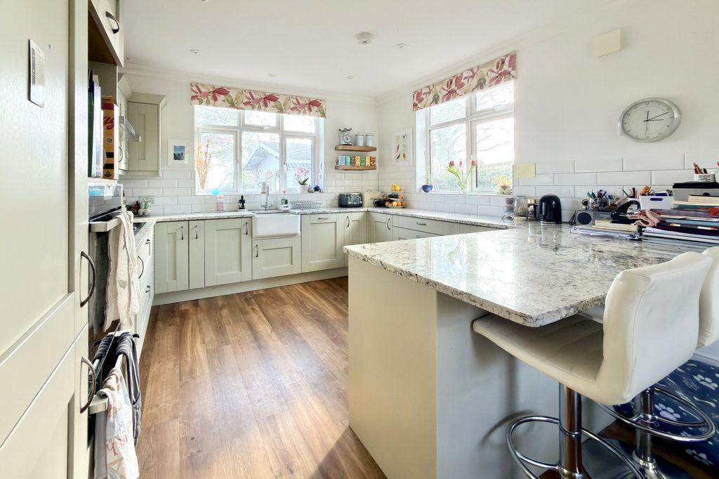 Property photo 3 of 27 Picture No. 14