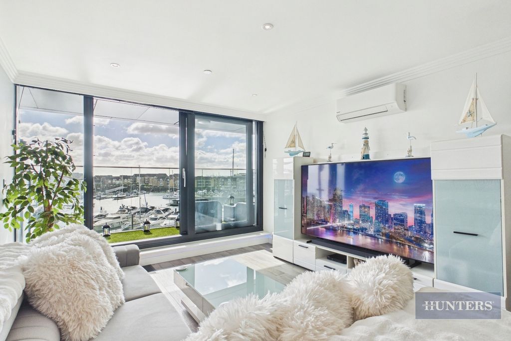 Property photo 3 of 33 Pbox-Img.Jpg