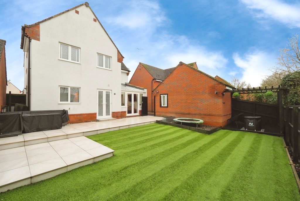 Property photo 2 of 20 Garden