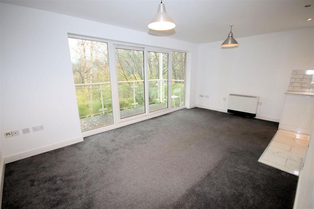 Property photo 2 of 14 Lounge/Diner