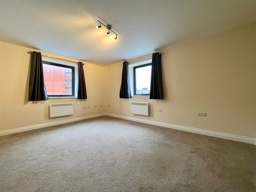 Property photo 3 of 5 Use Lounge (2).Jpg