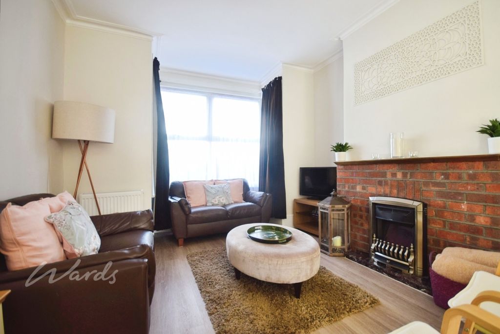 Property photo 3 of 10 Dane Road Lounge Use