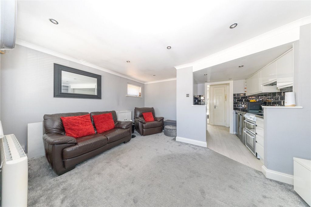 Property photo 2 of 13 Picture No. 09