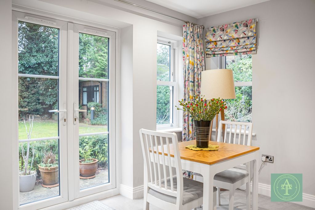 Additional image 5 of 3 bed flat for sale50 Village Road, Bush Hill Park, Enfield EN1