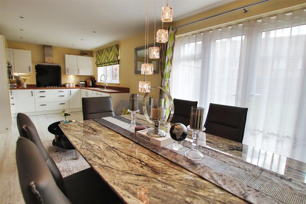 Property photo 2 of 16 17A632d7-Img_0715.Jpg