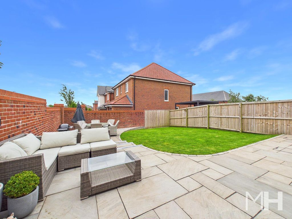 Property photo 2 of 25 Rear Garden