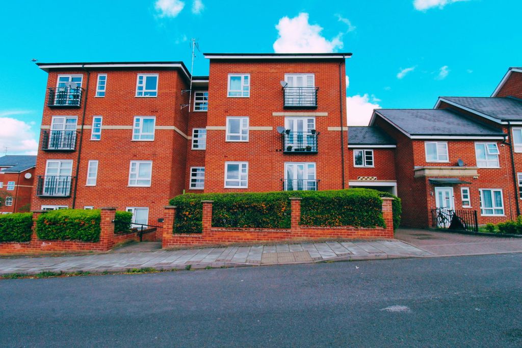 Property photo 2 of 13