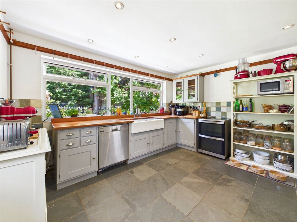 Property photo 3 of 42 Picture No. 34