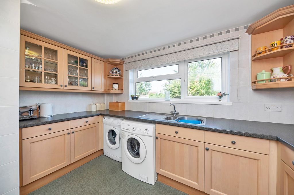 Property photo 3 of 22