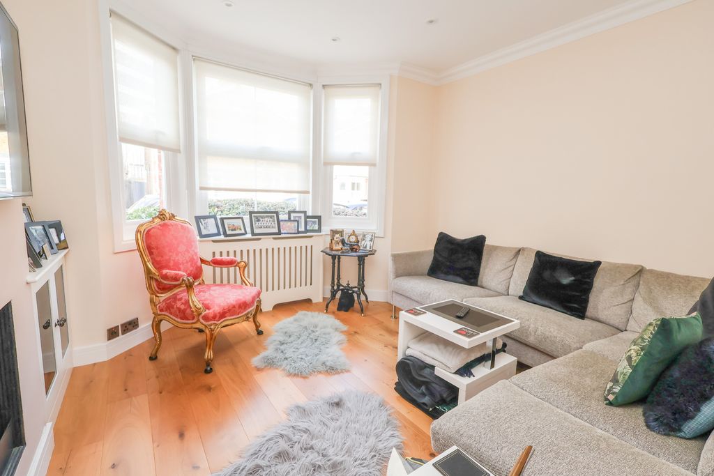 Property photo 2 of 12