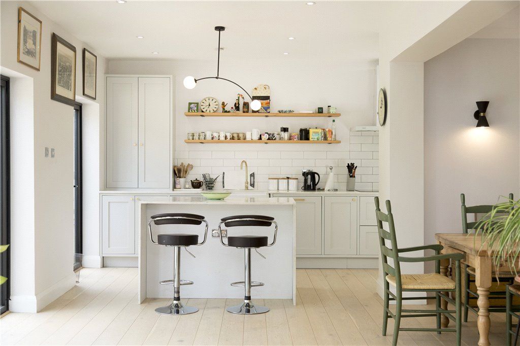 Property photo 3 of 29 Picture No. 32