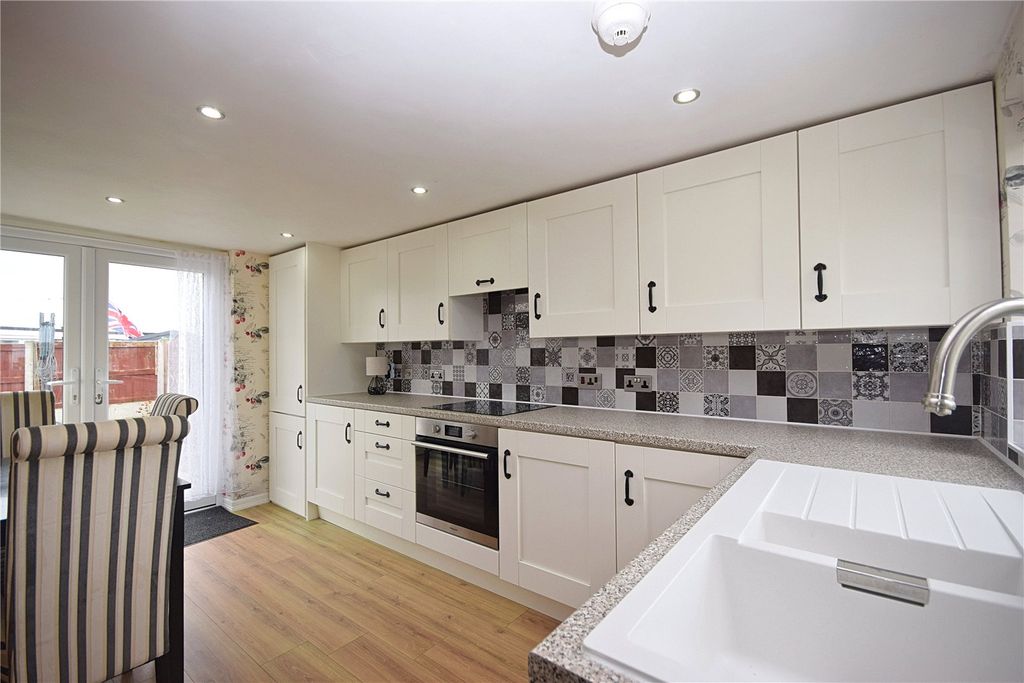 Property photo 2 of 13 Picture No. 05