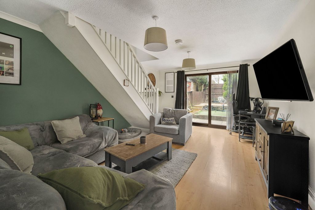 Property photo 2 of 16