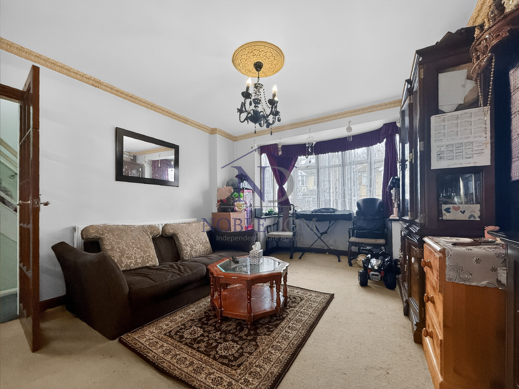 Property photo 3 of 17 Gallery