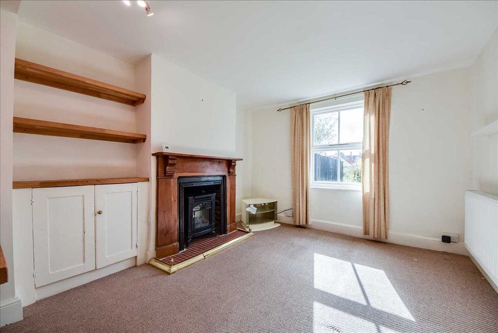 Property photo 2 of 12