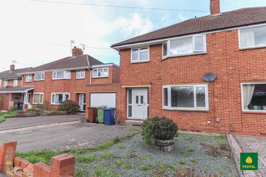 Property photo 2 of 30